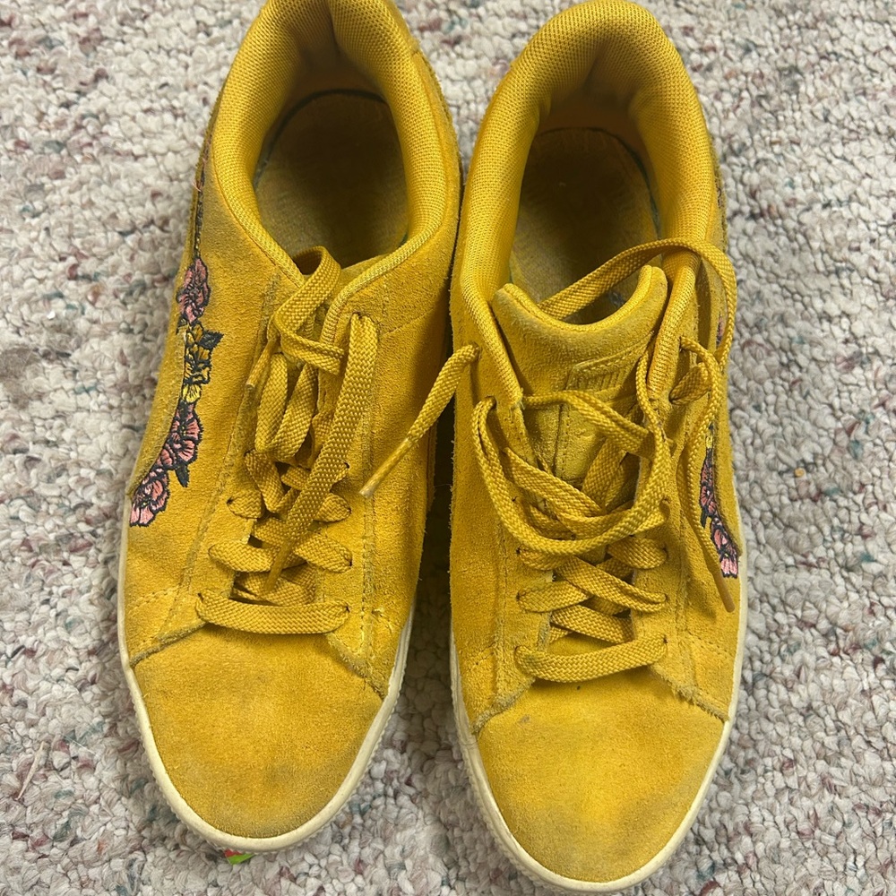 Puma Yellow Women's Sneakers with Floral Detail